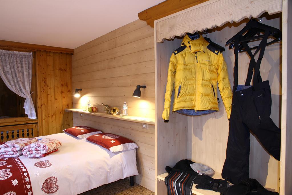 Chalet Dell'Ermellino ボルミオ エクステリア 写真